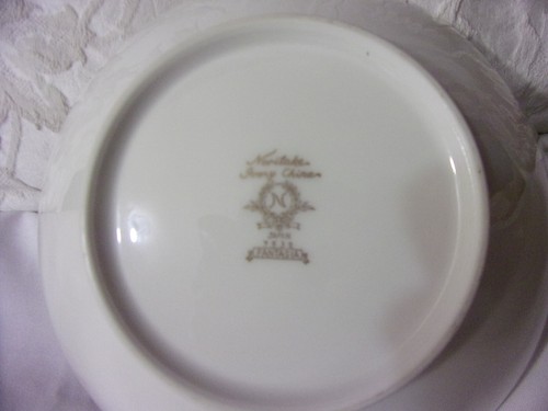 Noritake Ivory China 7532 "FANTASIA" 9" Round Vegetable Bowl RIMMED WITH GOLD - Picture 2 of 5