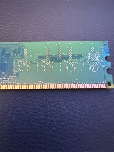 Samsung PC2-5300 512 MB DIMM 667 MHz DDR Memory (M378T6553CZ0) - Picture 5 of 5