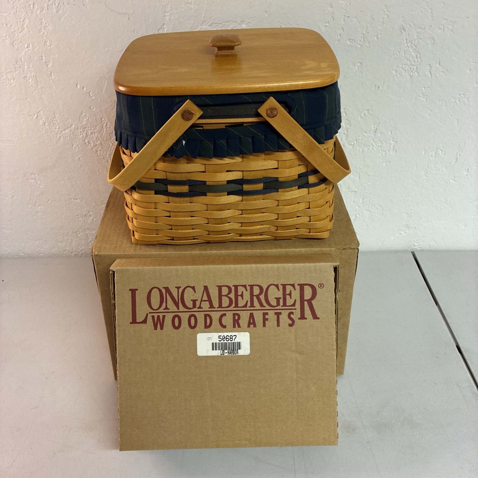 Longaberger Collectors Club 1998 Harbor Basket w/Lid, Liner And Protector