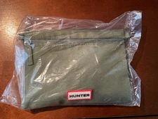 EVA Air Hunter Green Travel Amenity Zipper Pouch Kit