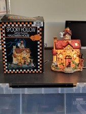 Spooky Hollow Lighted Porcelain Halloween House 7" Fright School 1996