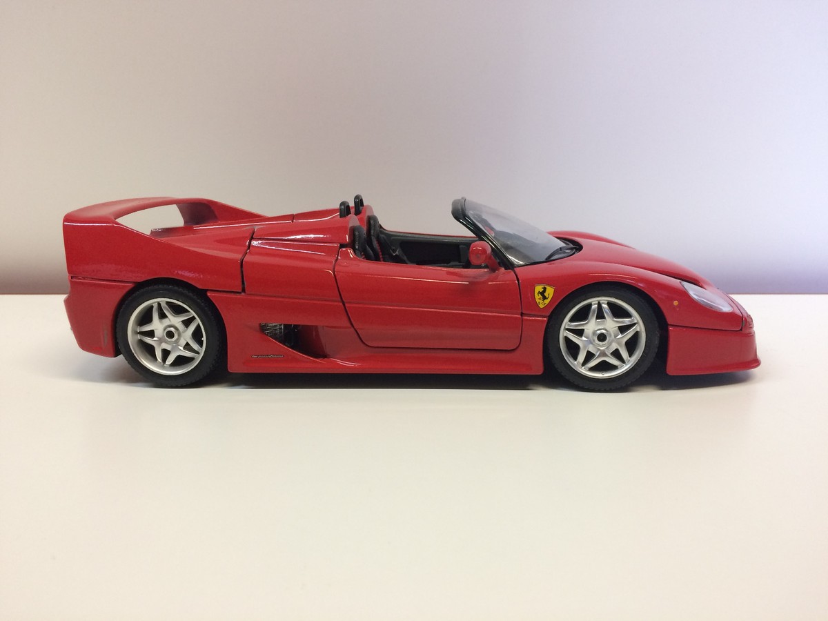 BURAGO 1/43 FERRARI California convertible rouge neuve en boîte EUR 6