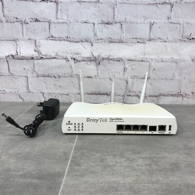 DrayTek Vigor 2830N 1000 Mbps Gigabit Wireless N Router + Antenne + Netzteil