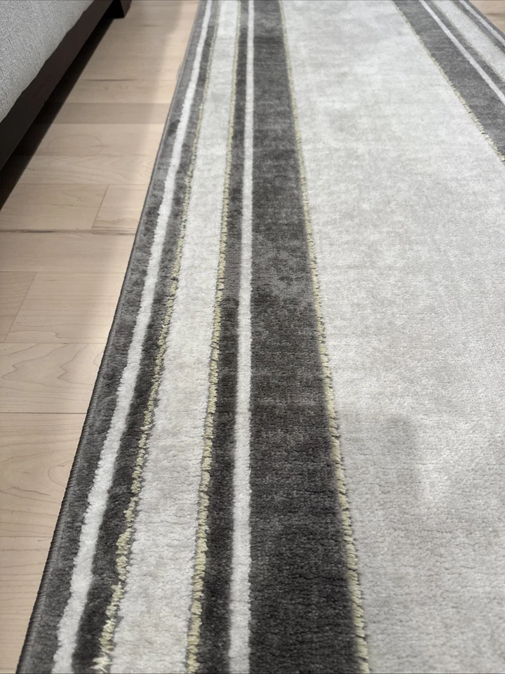 Alfombra Abstracta Corredor Mercer41 Bolog 2'2" x 7'8" Mejor Oferta Aceptada Foto 3 de 4