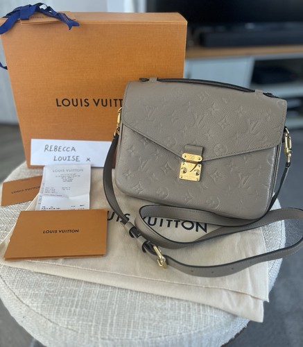 Hardly used Louis Vuitton Pochette Metis bag in Dune empreiente leather 🤍