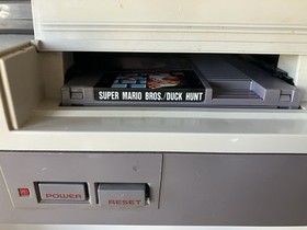 Nintendo NES Gray Console Tested Fully Functional with 2 Controllers And Game