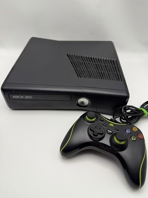 Microsoft Xbox 360 S 250GB Mattschwarz Spielekonsole (PAL) mit Controller