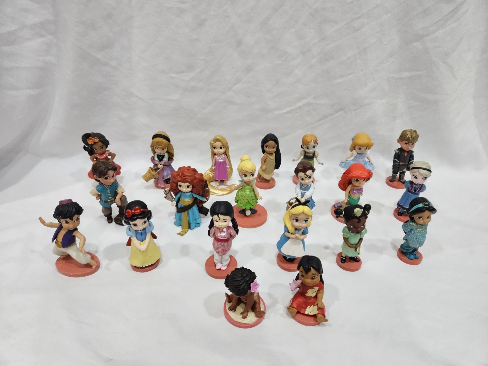 Disney Store Princess Animator&rsquo;s Collection PVC Figure Set