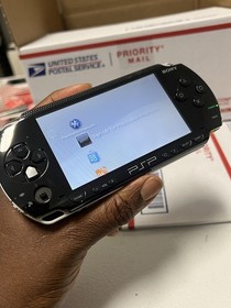 Sony PSP 1000 Portable Entertainment Pack - Black A2