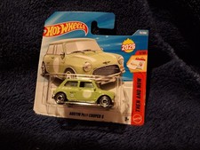 Hot Wheels - Short Card - #71/250 Austin Mini Cooper S - Light Green &amp; White