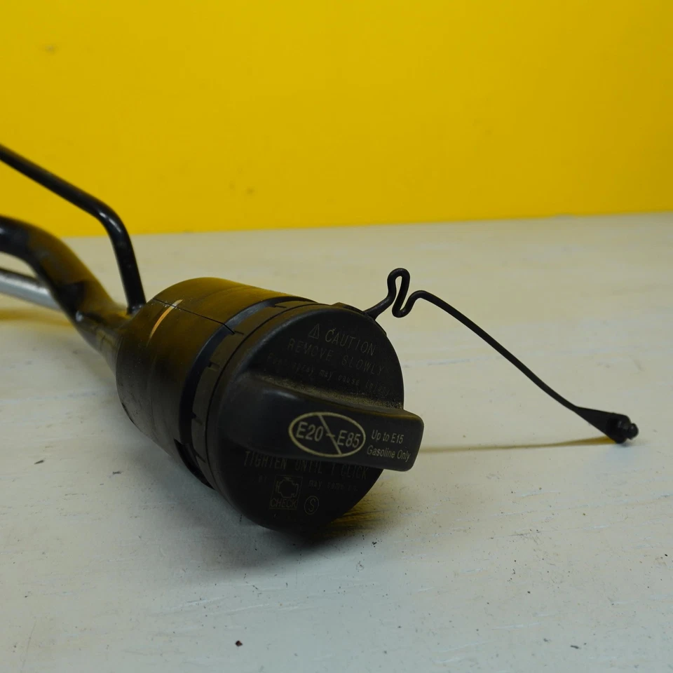 2015 - 2019 Lexus Rc350 pescoço de enchimento de combustível superior F modelo base esportiva - Imagem 3 de 4