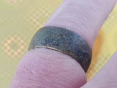 18/19 hundreds copper alloy ring very wearable Please read description L52r