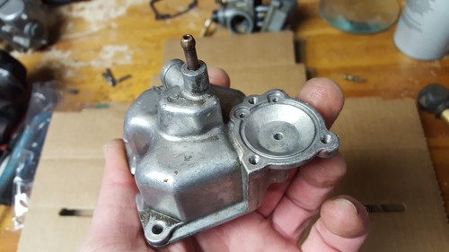 1977 1978 Honda CB750 K F A inner right carburetor #2 float bowl chamber - Picture 4 of 7