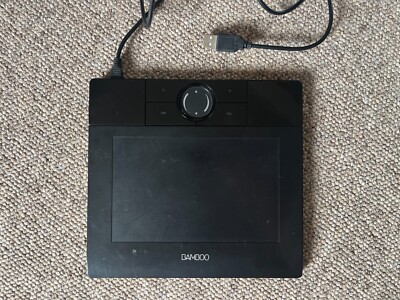 Wacom Bamboo Touch MTE-450 Grafiktablett - 148 x 92,3 mm - Stylus fehlt