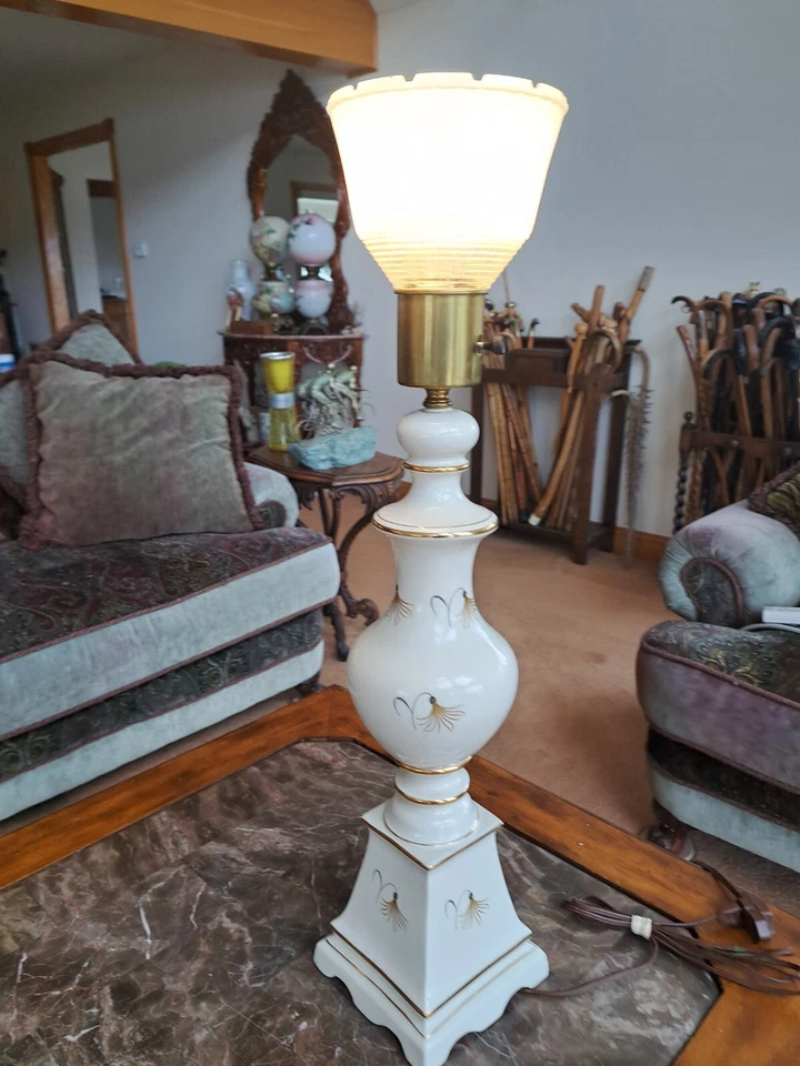 Porcelain Oriental Unique Floral Diffuser Leviton Mid Century Modern Table Lamp - Image 3 of 4