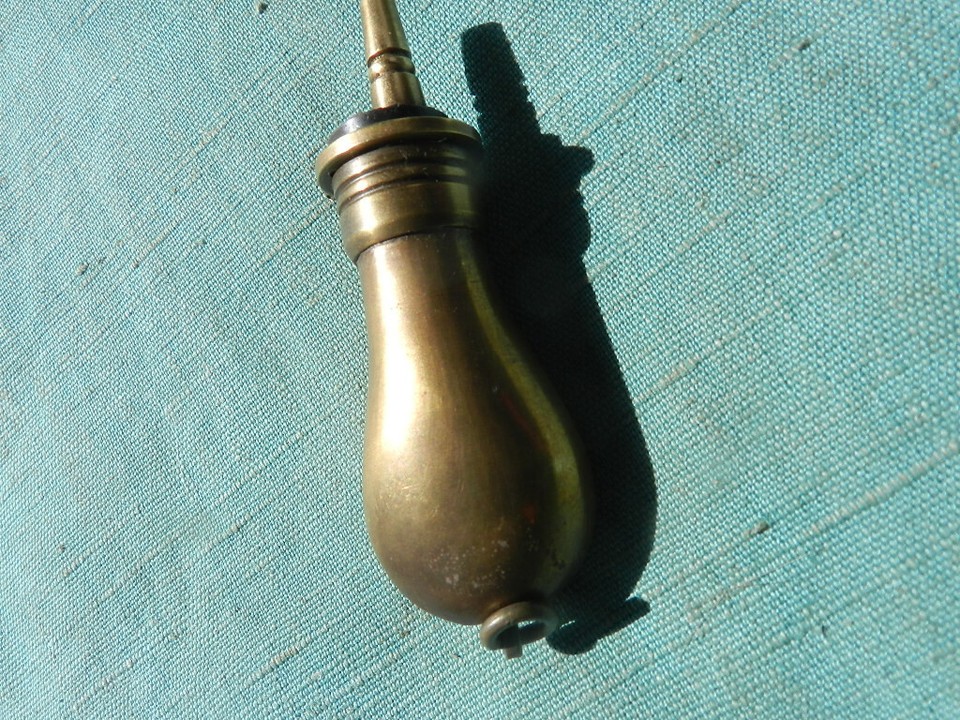 SYKES English Small form brass priming black powder flask | eBay