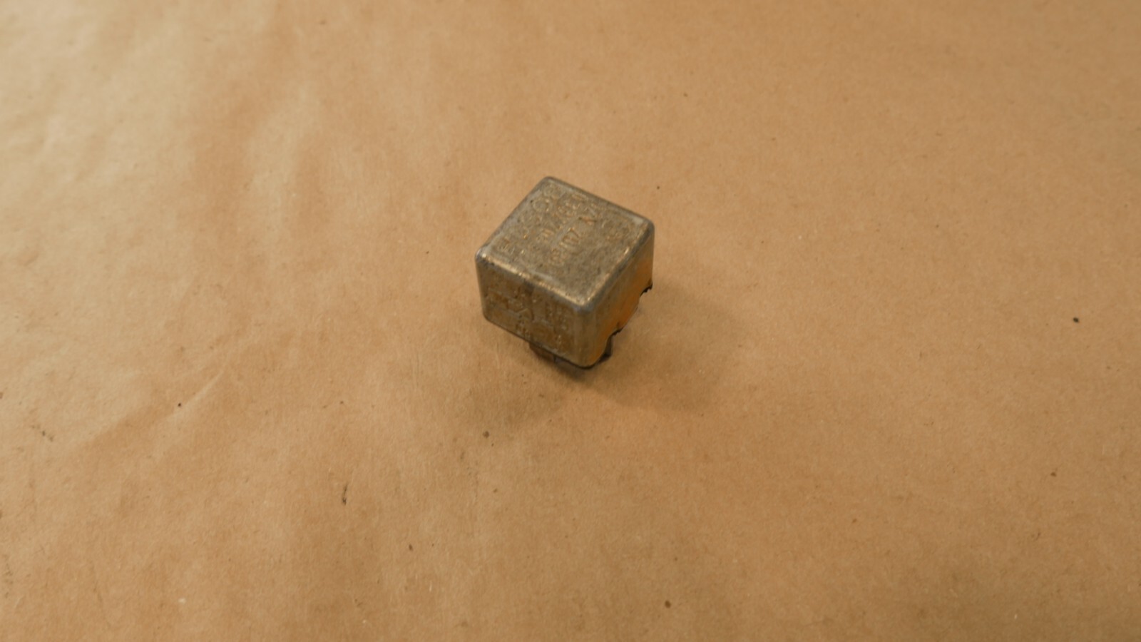 Ferrari 328 Relay P/N 0332204401
