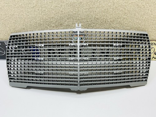 Mercedes Benz W126 Inner Radiator Grille A1268880423 Genuine NOS - Picture 7 of 9