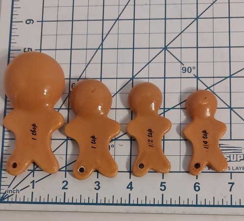 SET OF 4 TEMPTATIONS Measuring Spoons Gingerbread Hand Painted Santa Sleigh - Picture 8 of 9