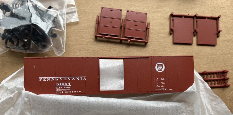 NIB Red Caboose HO Scale RC-7010-7 PRR X-29 Box Car Circle Herald #51664 - Image 2 of 4