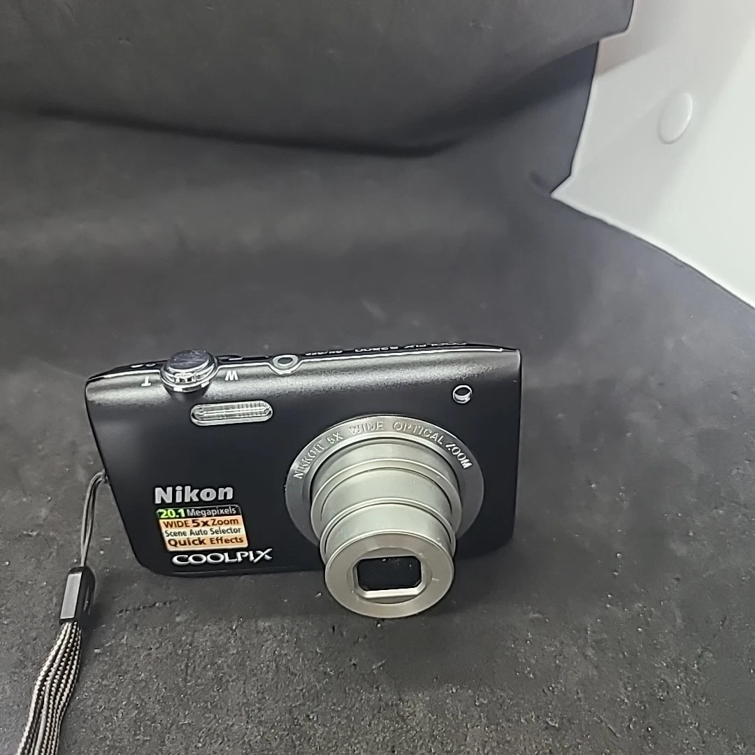 Preços baixos em Zoom Óptico de 3-9.9x Nikon Coolpix S2800 Câmeras