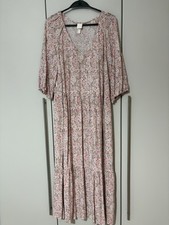 H & M PALE PINK FLORAL DRESS SIZE L