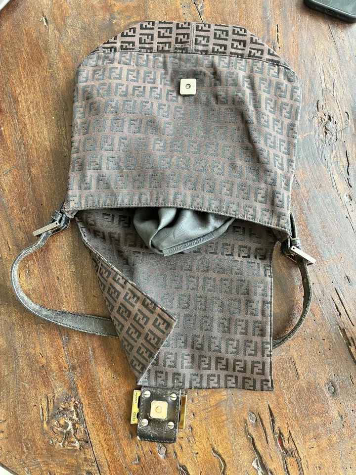Fendi Mamma Baguette, photo 2 of 5