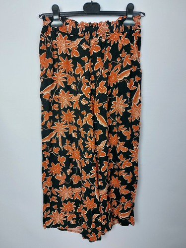 EK3432 Damen Hose von C&A, schwarz mit Blattmuster, Gr. 40
