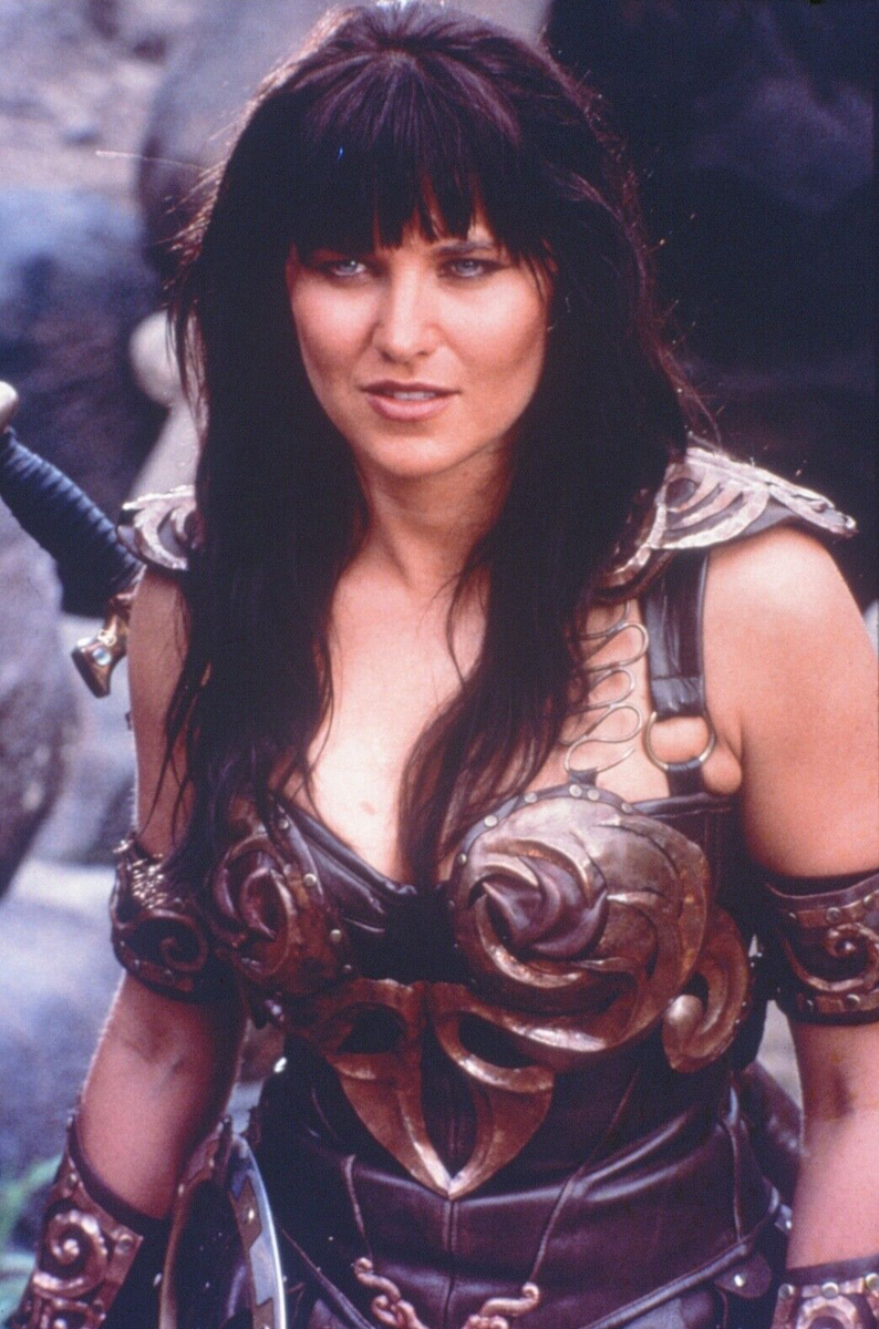 LMP29-009 1990s Xena Warrior Princess Actress Lucy Lawless Orig