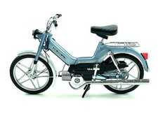 Produktbild - Mofa Modell Maßstab 1:10 PUCH Maxi S hellblau-metallic von 50cc Legends Moped