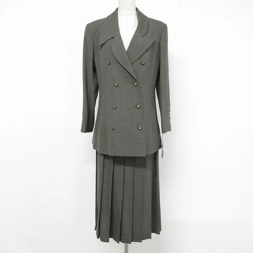 Set completo gonna Chanel con bottoni quadrifoglio e cintura Made in France