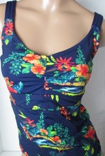 LANDS END Navy/Tropical Reversible V-Neck Tankini Swimsuit Top Womens S 6/8 NEW