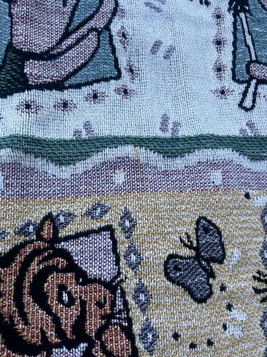 Manta clásica de tapiz tejida Winnie The Pooh And Friends flecos EE. UU. - Imagen 2 de 7