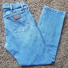 Wrangler Jeans Mens Sz 32 x 29 Bootcut 5 Pocket Design Medium Wash Cowboy Tuff
