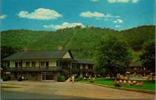 Vintage Postcard Whaley Motel Gatlinburg Tennessee Smoky Mountains