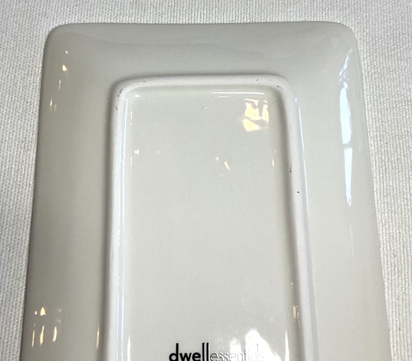 DWELL ESSENTIALS BANDEJA PLATO CASCANUECES NAVIDAD 5,5 X 12 PULGADAS NUEVO Foto 2 de 3