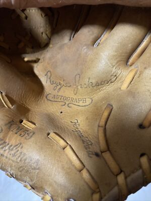 Vintage 1970s RAWLINGS REGGIE JACKSON Baseball MBL Glove - Oakland A's KM5-9