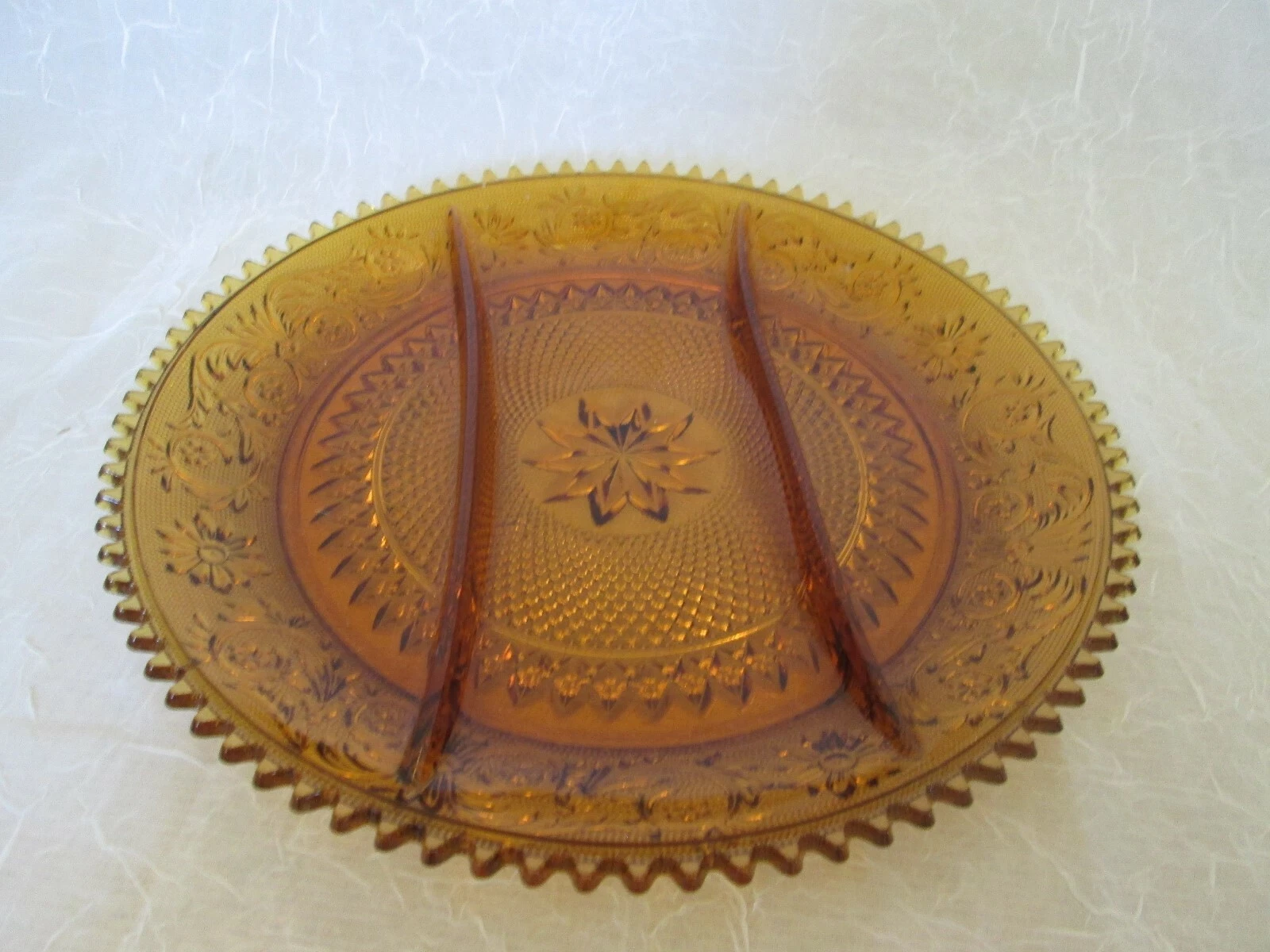Tiara Amber Sandwich Indiana 12.25" Round Divided Tray Platter Relish Plate