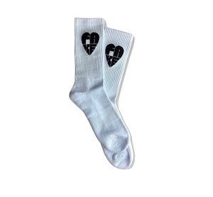 No Fake Love Socks Unisex Embroidered Heart White One Size Fits All 7-12 Nike | eBay