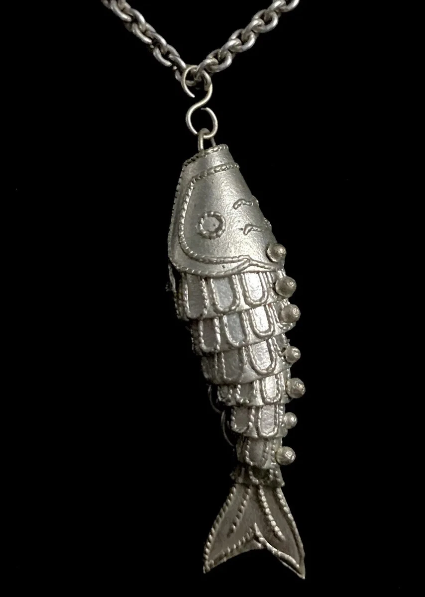 Articulated fish necklace deals
