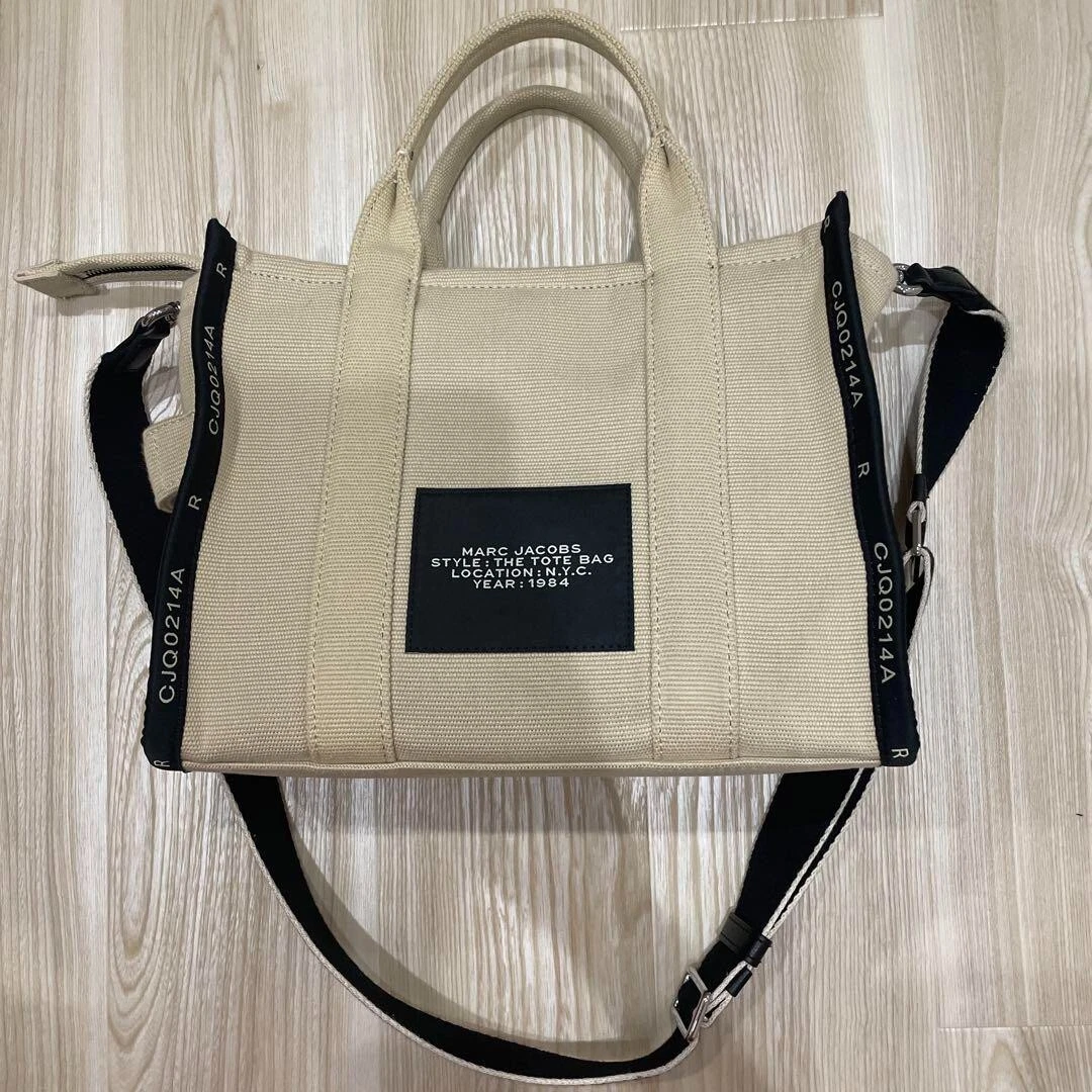 The Medium Jacquard Canvas Tote Bag in Beige - Marc Jacobs