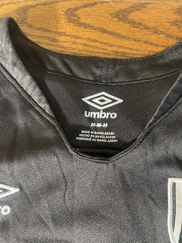 Men's Umbro Manchester FC black embroidered soccer jersey, size M - Picture 4 of 9
