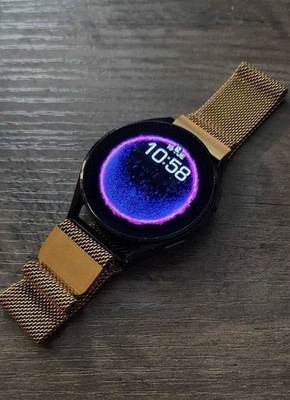 Samsung Galaxy Watch 4 w/ Gold Band