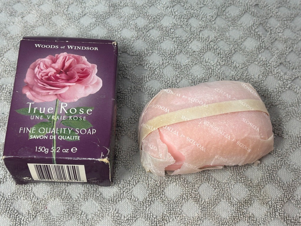 VTG True Rose Woods of Windsor Soap 5.2 oz English Soap New In Box