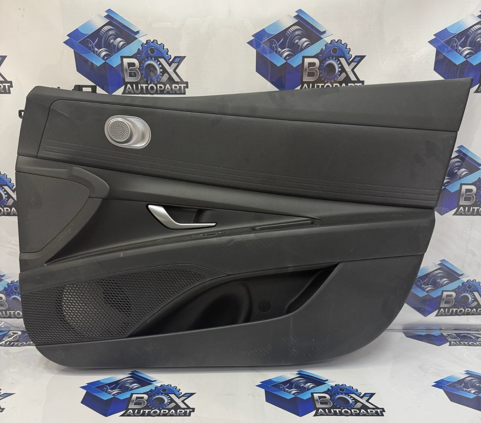 2024-2026 HYUNDAI ELANTRA FRONT RIGHT DOOR TRIM PANEL OEM