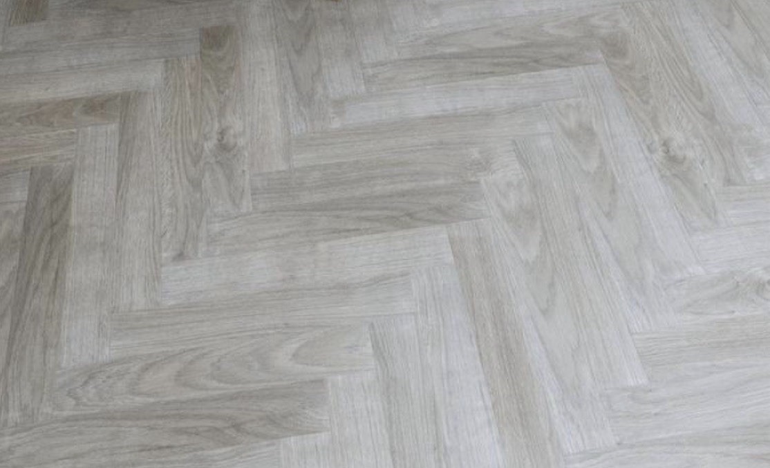 Berry Alloc : 8mm Chateau Herringbone Laminate Floor : Java Light Grey A & B