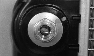 Радиатор для 06–09 Buick Lucerne 4,6 л V8 однорядный GM3010493 25769584 - Изображение 4 из 4