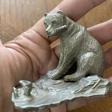 Vintage 1980 Rawcliffe Wild Animal Grizzly Bear W Salmon  Fine Pewter U.S.A.