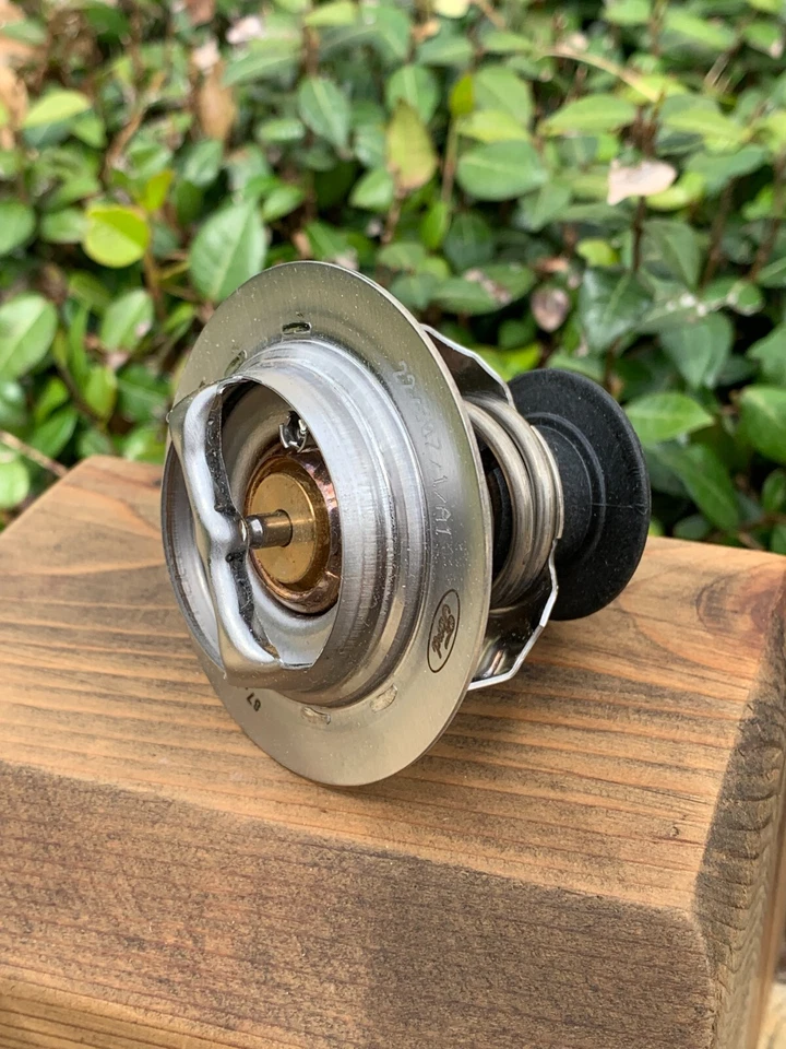 TERMOSTATO REFRIGERANTE MOTOR FORD LINCOLN BR3Z-8575-F MOTORCRAFT RT-1251 OEM NUEVO Foto 2 de 4