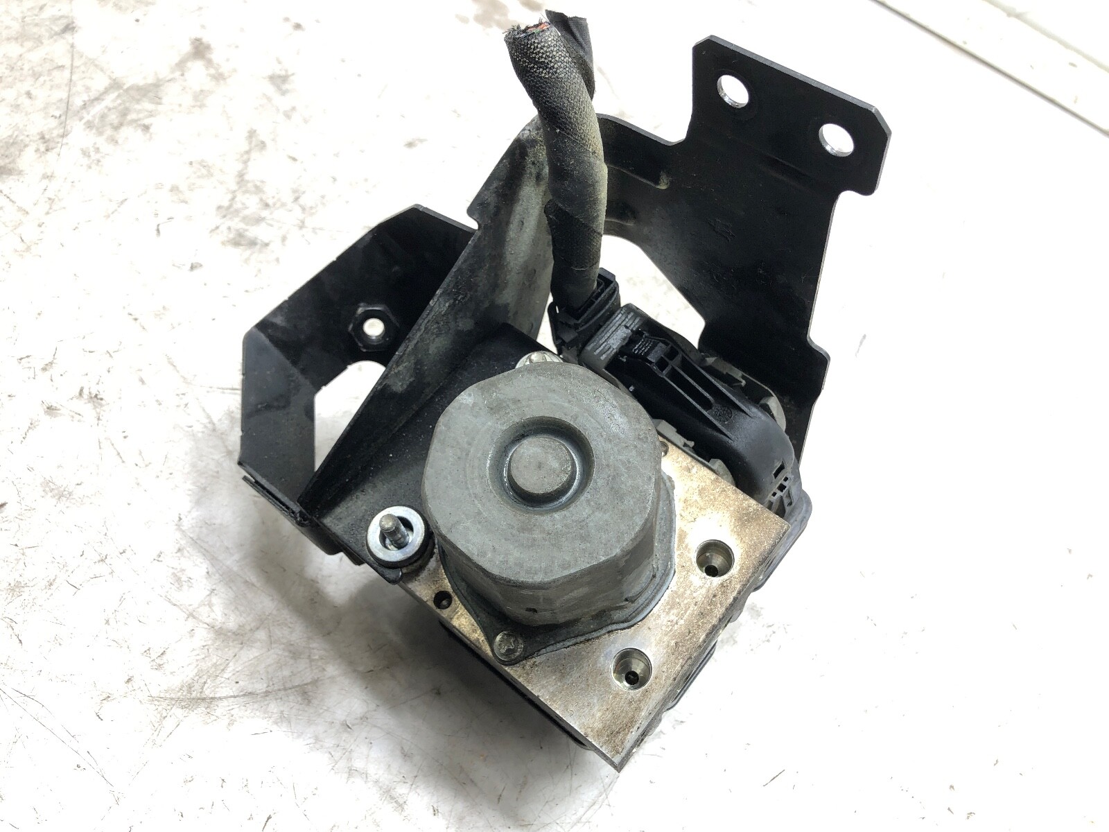 2014-2020 MASERATI QUATTROPORTE ABS ANTI LOCK BRAKE PUMP MODULE OEM.